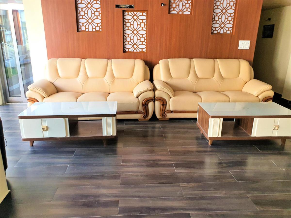 Vits Shanti Solitaire, Arpora Luaran gambar