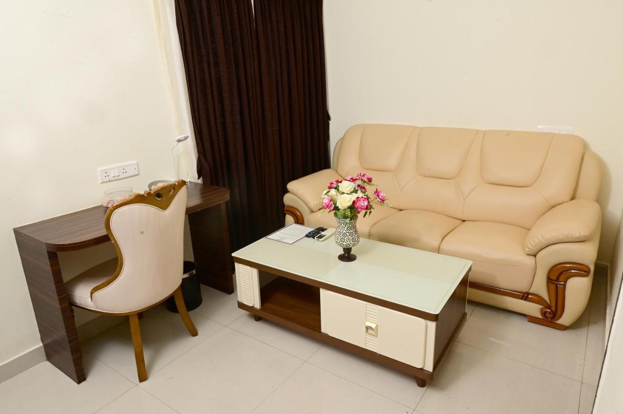 Vits Shanti Solitaire, Arpora Luaran gambar